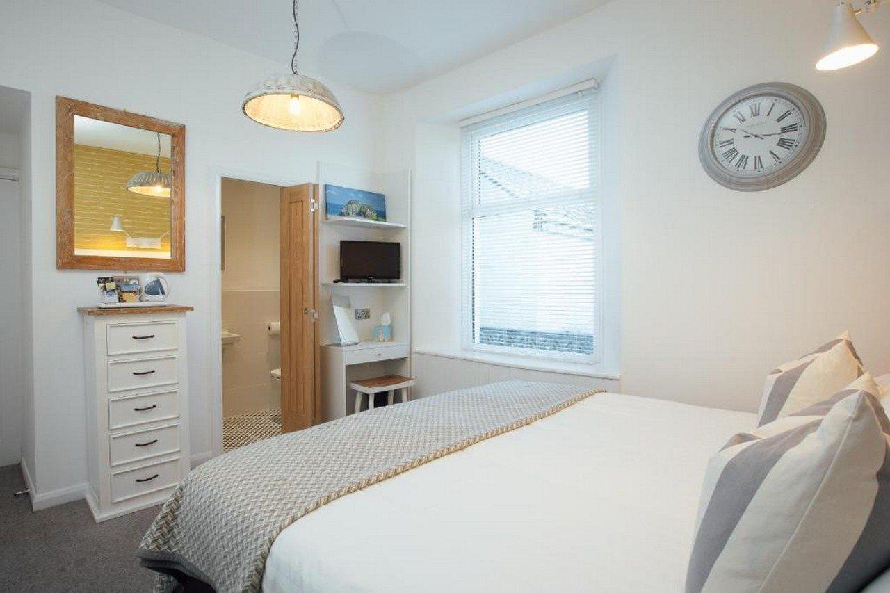 Lindholme Guest House Тенби Екстериор снимка
