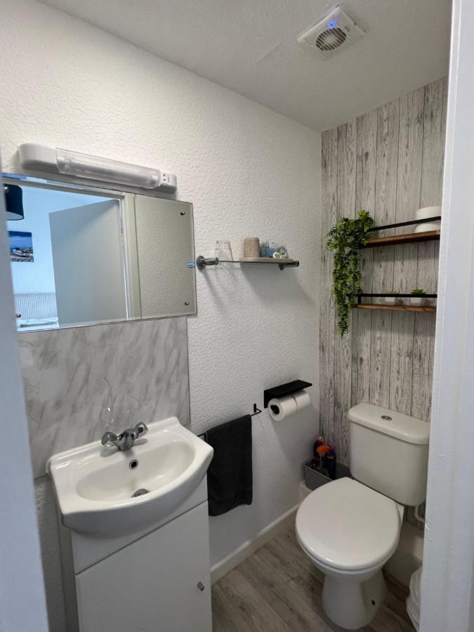 Lindholme Guest House Тенби Екстериор снимка